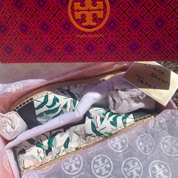 HP🥰 Price firm‼️ New Tory Burch - Picture 3 of 4